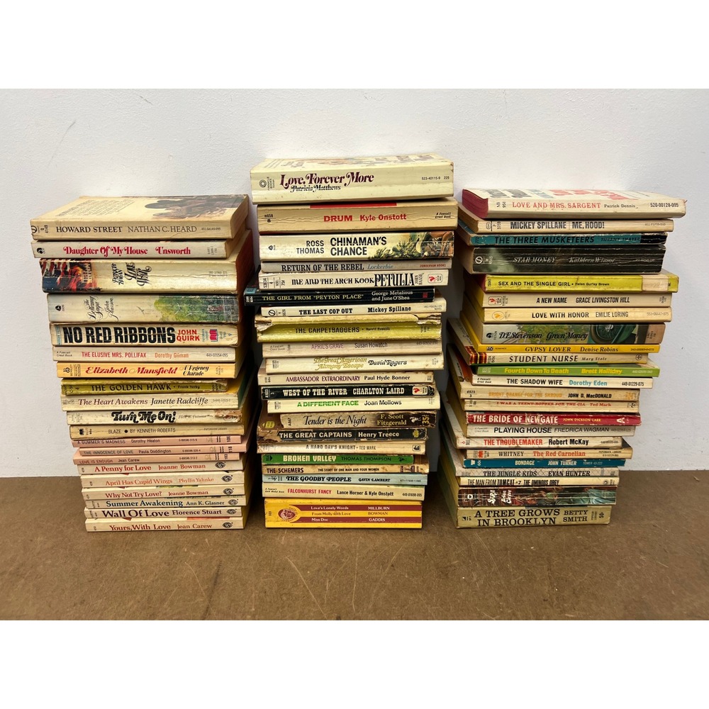 60+ Vintage Paperback Pulp Fiction Book Lot Fawcett Romance Rosebud Easy Eye